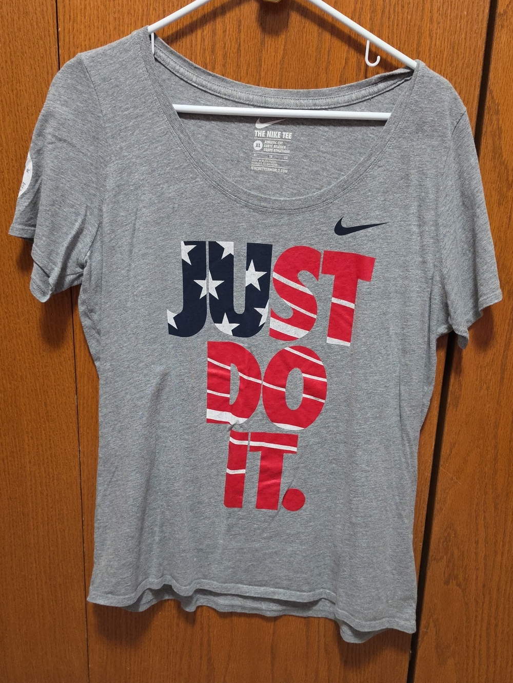 Nike Gray Short-Sleeve 'Just Do It' Tee with Red and Blue Graphic Olympic